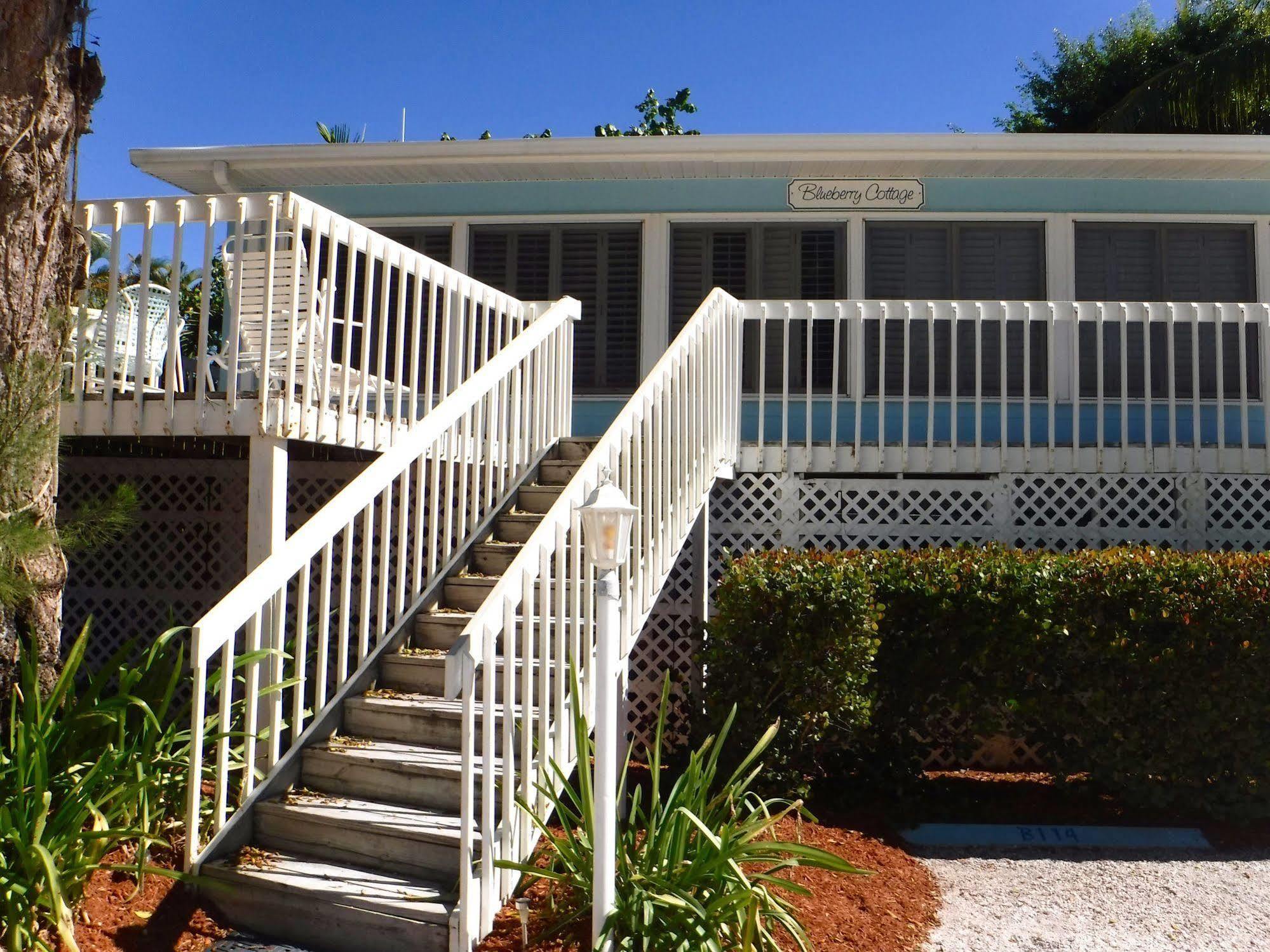 Waterside Inn On The Beach Sanibel Exterior photo